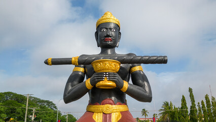 Battambang Khmer King statue, Cambodia