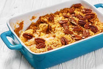 classic apple crisp with oats and pecan nuts