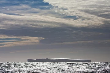 Foto op Aluminium IJsberg op volle zee Zuidelijke Atlantische Oceaan  Iceberg in the Southern Atlantic ocean © Marc