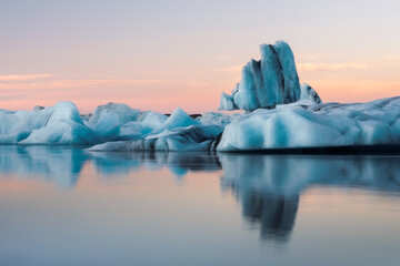Laguna glaciar e icebergs - obrazy, fototapety, plakaty