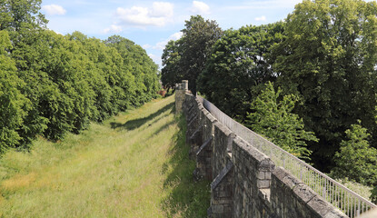 Fototapeta na wymiar City wall of York