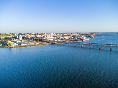 The Santa Eulalia siphon bridge and bridge over the Odiel River that allows the exit and entry of the city of Huelva through the river towards Corrales and other dormitory cities besides Punta Umbria