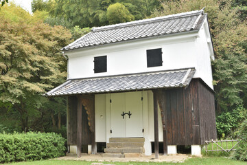 日本民家集落博物館の堂島の米蔵 © U.G. Miyasaka