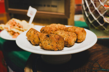 Cod fritters, with a crispy shell and a soft, tasty interior, are a delicious Portuguese delicacy that conquers palates all over the world.