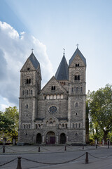Fototapeta na wymiar Temple Neuf in Metz Front