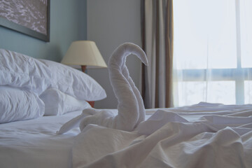Handtuchschwan im Hotelzimmer