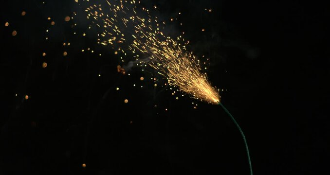 600fps Super Slow-Motion burning green fuse, 4k Video