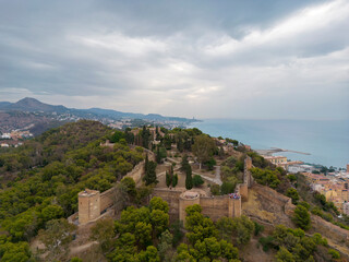 Fototapeta na wymiar vista del bonito castillo de Gibralfaro de época islámica de la ciudad de Málaga, Andalucía
