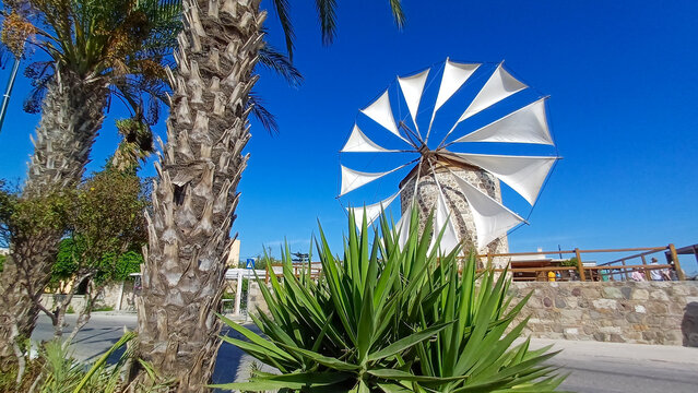 Windm&uuml;hle auf Kos &ndash; Historisches Wahrzeichen und malerische Landschaft