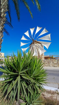 Windm&uuml;hle auf Kos &ndash; Historisches Wahrzeichen und malerische Landschaft