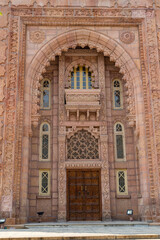 Fototapeta na wymiar Beautiful facade at the Chennai Government Museum, Tamil Nadu, India