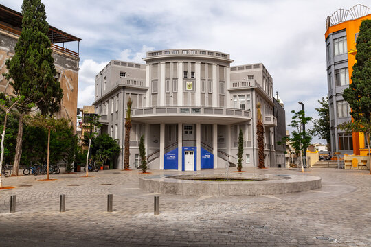  Exterior view of the Beit Ha'Ir museum, the old city hall building of Tel Aviv, Israel