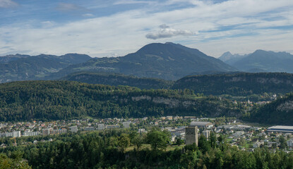 Oberhalb der Toastner Burg, mit Blick auf Feldkirch und Übersaxen im Hintergrund.
