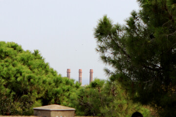 Vista de las chimeneas de Barcelona desde la Ciudadella 