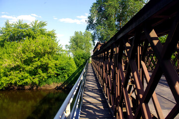 Podróż przez most w Witkowicach na rzece Bzura