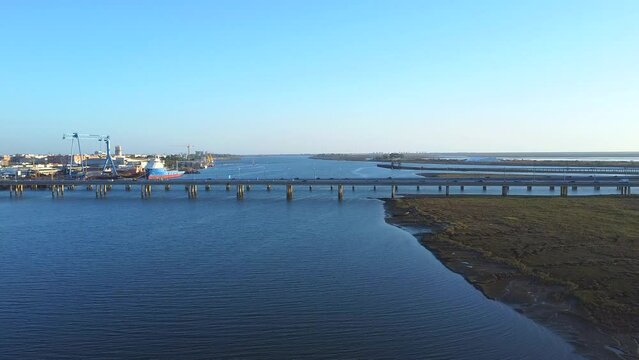 The Santa Eulalia siphon bridge and bridge over the Odiel River that allows the exit and entry of the city of Huelva through the river towards Corrales and other dormitory cities besides Punta Umbria