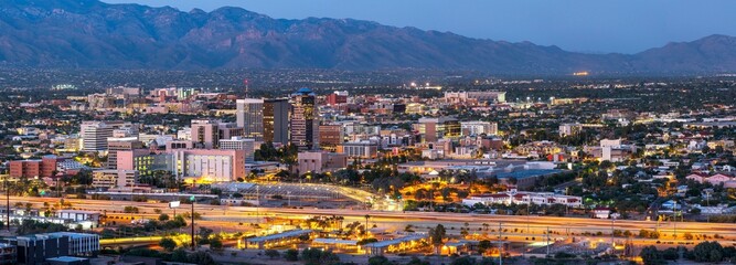 Fototapeta na wymiar Aerial View of Tucson, Arizona: Captivating 4K Skyline