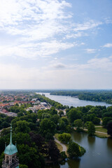 Fototapeta na wymiar Hannover Stadt-Panorama über Seen