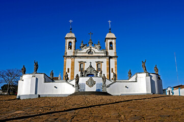 Basílica de Matosinhos e profetas de Aleijadinho. Congonhas do Campo. Minas Gerais.