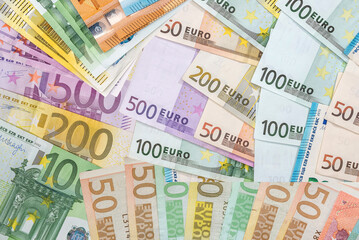 Fototapeta na wymiar various denominations of EU Euro banknotes