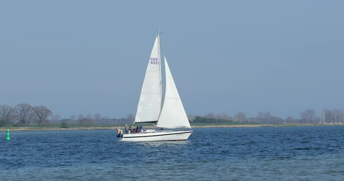 Sailing boat, sails set, near Rabelsund, Rabel, Schlei, Schleswig-Holstein, Germany, Europe