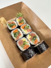 fish, sushi, dinner, food, lunch, seafood, japanese, restaurant, freshness, tuna, avocado, meal, raw, rice, salmon, sashimi, seaweed, tasty, asian, maki, nori, japan, no people, photography, exotic, 