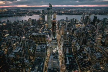 manhattan skyline in new york