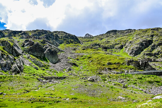 Grosser Sankt Bernhard, Saint-Bernard, St. Bernard, Passstrasse, Alpenpass, Bergstrasse, Alpen, Wallis, Aostatal, Wanderweg, Sommer, Schweiz, Italien