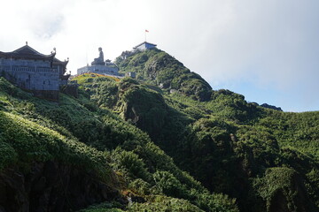 Fansipan Mountain called Roof of Indochina and Sea of Clouds in Sapa, Vietnam - ベトナム サパ ファンシーパン 山