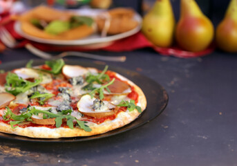 pizza with pear and gorgonzola cheese