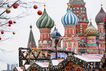 Christmas decoration of Red Square. Beautiful holiday decorations in the city. Christmas decorations of the streets. Moscow, Red Square, December 2023 - obrazy, fototapety, plakaty