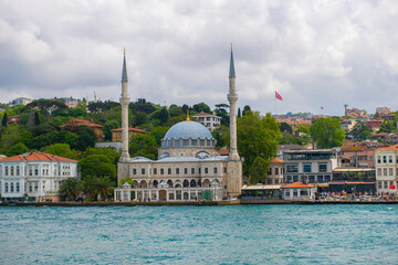 Fototapeta na wymiar Hamid-i Evvel Camii Mosque at Bosporus strait Asian side at Uskudar district, Istanbul, Turkey. 