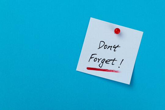 Don't forget sticky note on blue background