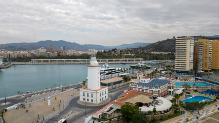 Fototapeta na wymiar bonita vista del faro llamado la farola de Málaga, España