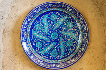 Usbekistan: Berühmte Keramik aus Rishton - Teller in Blau-Türkis