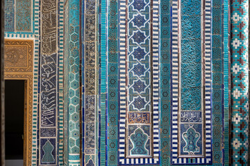 Usbekistan - Samarkand: Nekropole Shohizinda - Close Up der Ornamentik in Türkis-Blau