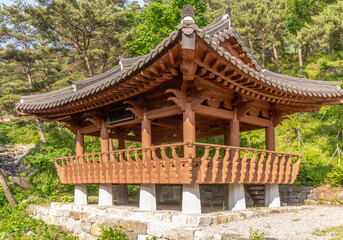 Korean architecture - close up of a wooden pagoda in traditional Korean style