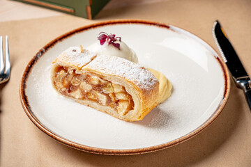 apple strudel with ice cream