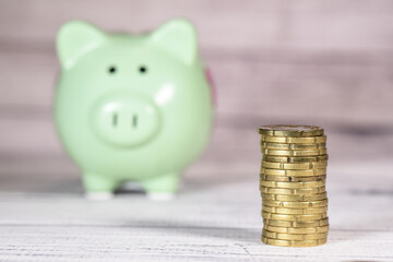 argent monnaie euro paiement taxe epargne credit banque tirelire