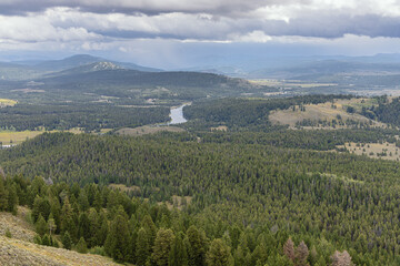 Naklejka premium The shores of the Snake River, seen from the summit of Signal Mountain (2355m) in the Grand Teton National Park