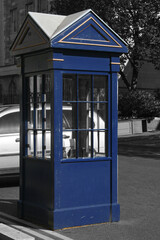 Naklejka premium Color isolated blue sentry box in London