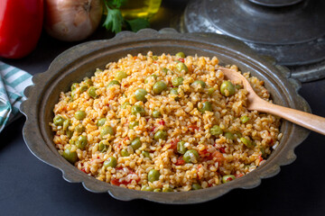 Bulgur pilaf with peas; Turkish name; Bezelyeli bulgur pilavi