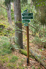 Wegweiser zum Wandern zwischen Bad Lobenstein und Harra, Thüringen, Deutschland
