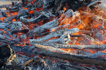 Glut eines großen Feuers