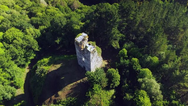 Torre de Caldaloba, son los restos de una antigua fortaleza de origen medieval, situado en Concello de Cospeito, Lugo - Galicia , Spain
