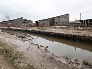 Obraz premium neglected industrial landscape