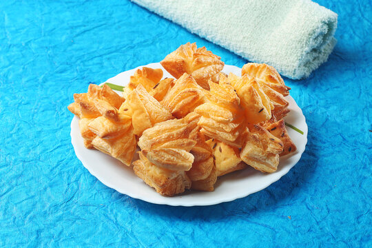 puff pastry, jeera khari biscuit
