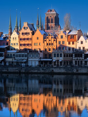 2022-12-09  old town of Gdansk and Motlawa river at night, Poland © fotomaster