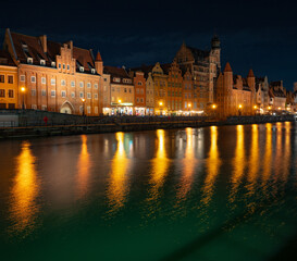Fototapeta na wymiar 2022-12-08 old town of Gdansk and Motlawa river at night, Poland