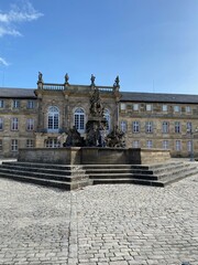 Fototapeta premium Der Markgrafenbrunnen vor dem Neuen Schloss in Bayreuth
